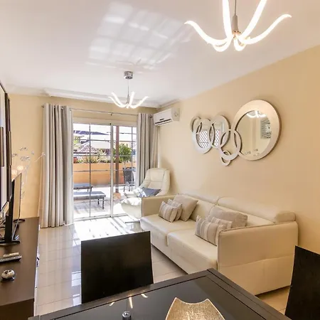 Terrazas Del Duque Ii Hideaway Apartment