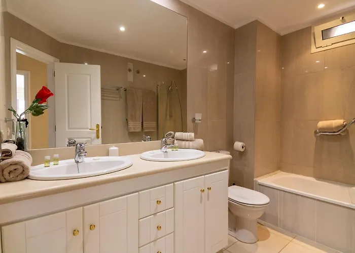 Terrazas Del Duque Ii Hideaway Apartment *